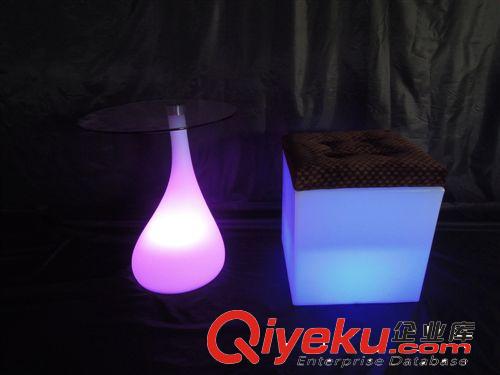 LED休閑發(fā)光用品 發(fā)光家具 發(fā)光燈 滾塑新型燈系列