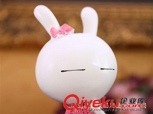 淘寶熱銷！可愛樹脂擺件 家居辦公裝飾品 兔子吊腳娃娃批發(fā) SA216原始圖片3