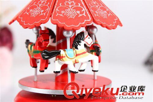 創(chuàng)意木質(zhì)工藝品八音盒 zakka旋轉(zhuǎn)木馬音樂盒擺件 禮品MM303原始圖片3