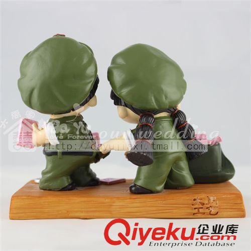 大禹家喜廠家zp批發(fā)/婚慶禮品樹(shù)脂工藝品紅軍革命愛(ài)情擺件9427原始圖片3
