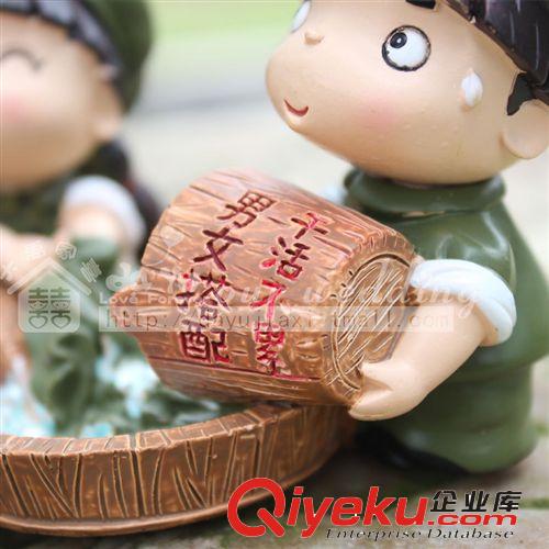 大禹家喜樹脂工藝品革命愛情小兵創(chuàng)意婚慶禮品情侶娃娃擺件9346原始圖片2
