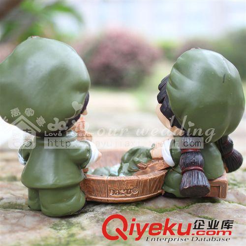 大禹家喜樹脂工藝品革命愛情小兵創(chuàng)意婚慶禮品情侶娃娃擺件9346原始圖片3