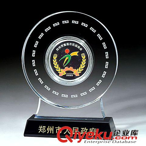 深圳水晶廠家供應水晶紀念品，水晶擺件，價格優惠，交貨及時！！