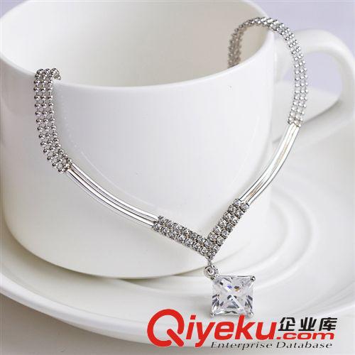 淘寶熱賣 紅蘋果項(xiàng)鏈 女短款 精致鋯石 韓版時(shí)尚飾品 400302
