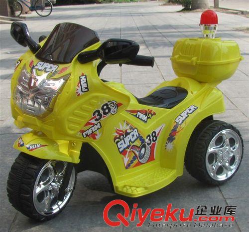 啟樂(lè)三輪車電動(dòng)腳踩車帶音樂(lè) 帶仿真警燈童車 帶彩燈嬰兒車 AU316