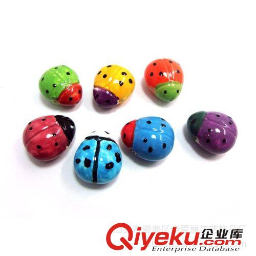 供應(yīng)特色陶瓷 地攤熱賣貨源批發(fā) 純手工繪制可愛動物造型陶瓷珠