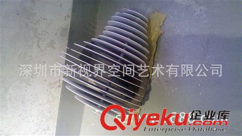 廠家定制鐵藝電視小樹雕塑,金屬工藝品雕塑 新視界雕塑原始圖片2