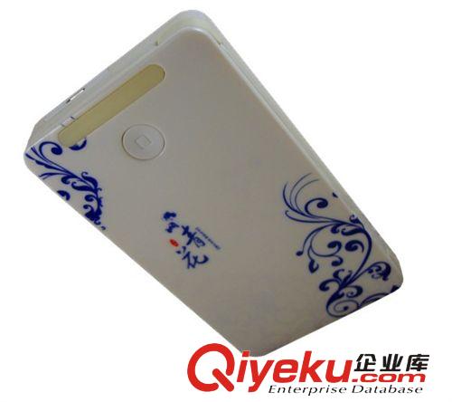 新款超薄聚合物移動(dòng)電源 機(jī)線一體充電寶 gd便攜 廠家直銷zp