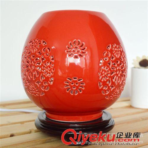中國紅香薰燈 插電熏香燈 精油燈 臺燈 無火香薰 復(fù)古優(yōu)雅 鏤空原始圖片2