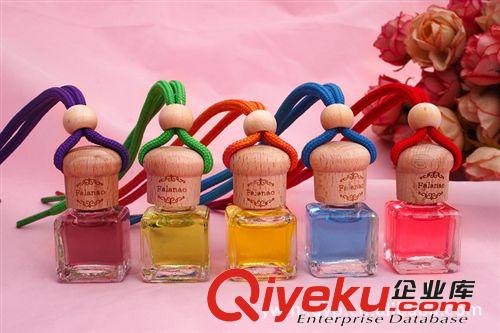 廠家直銷蔓芷MANZHI方瓶汽車香水 香薰精油掛件 tr香薰掛飾原始圖片2