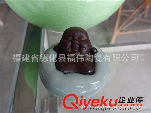 供應(yīng)tjzp紫砂撒尿小茶寵|蠟筆小新|小和尚等|義烏小商品