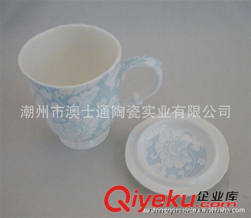 外貿原單廠家促銷歐式陶瓷杯帶蓋彩盒裝色釉浮雕簡約耐高溫