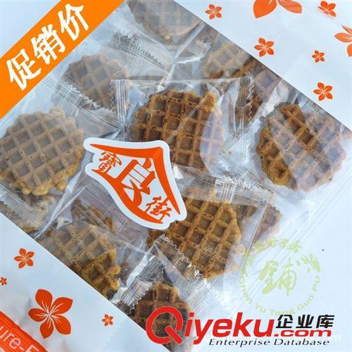 香港寶食街格子餅（黑糖）進(jìn)口休閑食品批發(fā) 125g*12包