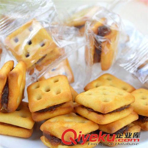 GEO 泰國(guó)進(jìn)口食品 迷你鳳梨夾心餅 300克*12/箱 買十送一活動(dòng)