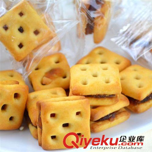 GEO 泰國(guó)進(jìn)口食品 迷你鳳梨夾心餅 300克*12/箱 買十送一活動(dòng)