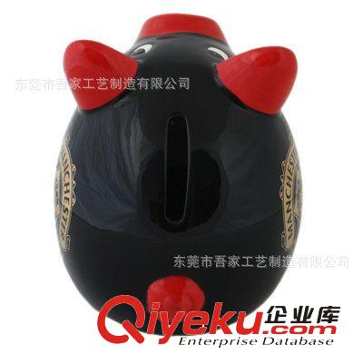 足球運動禮品，小豬陶瓷禮品，球隊紀(jì)念品，吉祥物，文化禮品