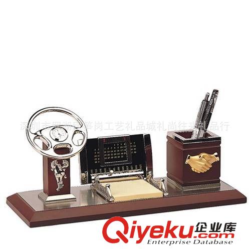 ［廠家直供]握手文具臺(tái) 辦公工藝品 gd商務(wù)禮品擺件