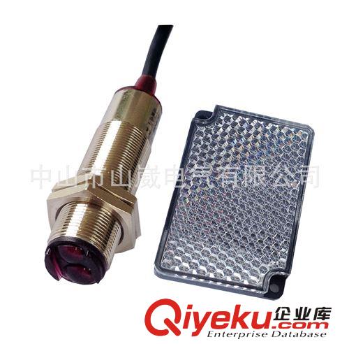 交流AC220V光電開(kāi)關(guān)M18鏡面回歸反射式2線(xiàn)常開(kāi)光電眼開(kāi)關(guān)山崴廠(chǎng)家