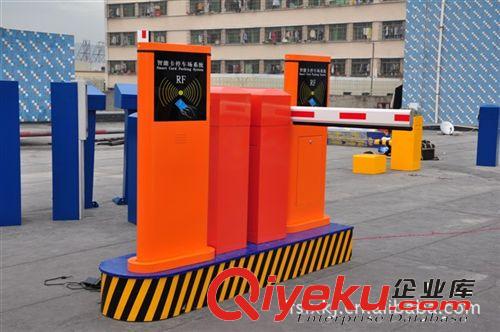 龍之翔建材供應(yīng)智能停車場(chǎng)系統(tǒng)原始圖片2