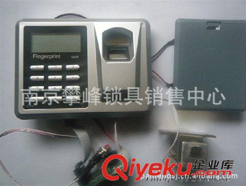 專業(yè)開發(fā)生產(chǎn)箱指紋鎖保險柜指紋鎖文件柜指紋鎖指紋柜鎖