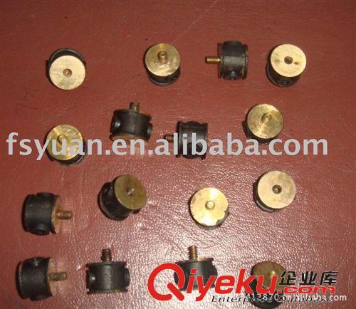 專業(yè)生產(chǎn)訂做大型機(jī)器防滑橡膠腳墊原始圖片3