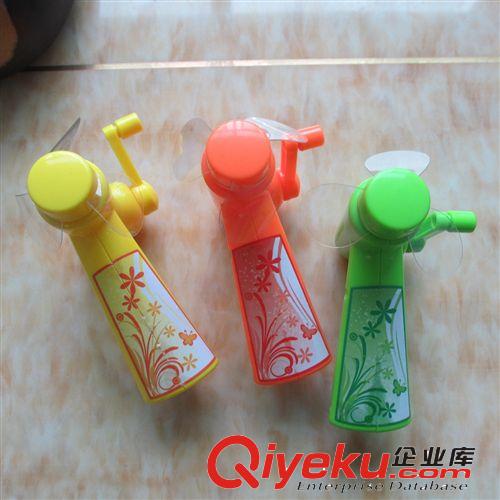 噴水玩具風(fēng)扇 夏天可噴霧風(fēng)扇 創(chuàng)意家居玩具風(fēng)扇