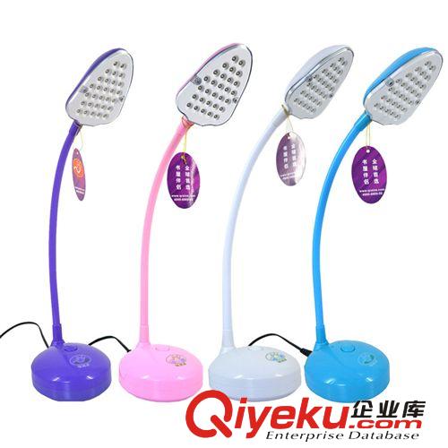 深圳LED充電臺燈、學習閱讀床頭燈 USB接口可調光護眼臺燈原始圖片2