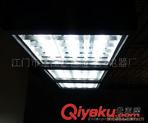 供應(yīng)廠家直銷臺球燈 九球桌吊燈 桌球燈 臺球燈 銀桿綠罩三頭吊燈