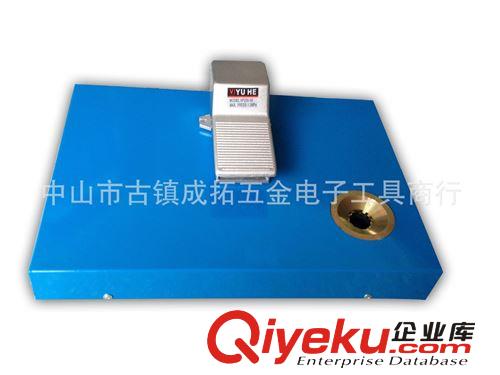 廠家直銷 LED節(jié)能燈專用E27燈頭鎖緊器 12針燈具配附件