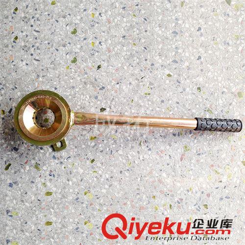 廠家 E40燈頭鎖緊器LED節(jié)能燈手動(dòng)燈頭機(jī)  燈頭壓鉚機(jī) 12針原始圖片2
