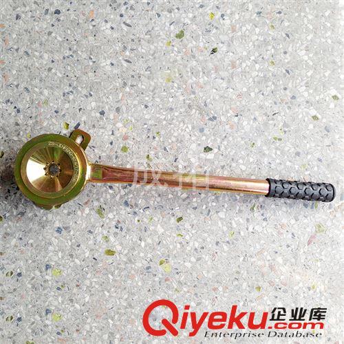 長期供應(yīng) 燈頭緊鎖器 現(xiàn)貨熱銷 E14燈頭鎖緊器8針燈具配附件原始圖片2