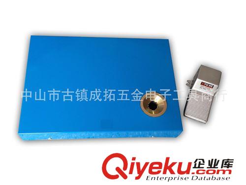 廠家直銷(xiāo) 臺(tái)式氣動(dòng)燈頭機(jī) LED節(jié)能燈專(zhuān)用B22 燈頭鎖緊器 8針原始圖片3