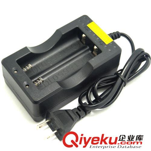 四色強光手電筒可變色充電式手電筒騎行手電W554個性炫酷強光手電
