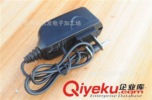 4.2v鋰電池18650充電器  強(qiáng)光手電探照燈頭燈充電器 歐規(guī)