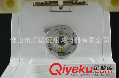 批發(fā)生產(chǎn)迷你家用新型全自動(dòng)液壓小型榨油機(jī) 價(jià)格優(yōu)惠原始圖片3
