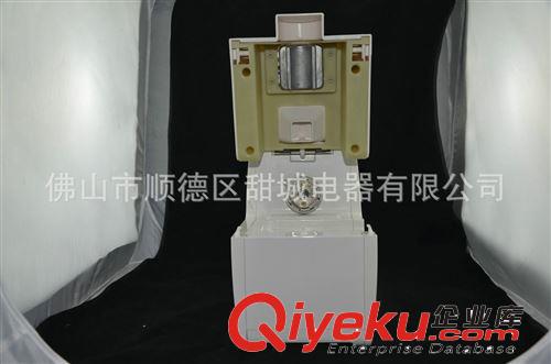 廠家tj供應(yīng)花生小型榨油機(jī) 多功能全自動(dòng)智能gd榨油機(jī)