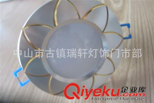 廠家提供優(yōu)質大功率天花燈 led筒燈 2.5寸高光24珠防霧天花燈