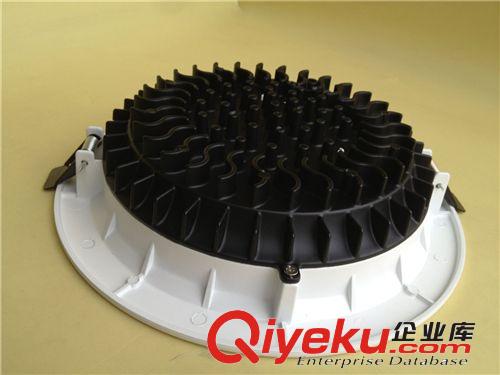 新款20wCOB壓鑄筒燈 6寸柱形LED筒燈外殼套件 開孔：155mm原始圖片2