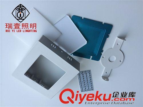 中山市場熱銷款18w明裝led面板燈 低價出售 led明裝燈套件原始圖片2