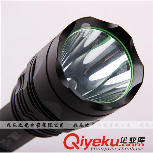 2013款強光手電筒進口超T6 LED 18650充電zp遠射王