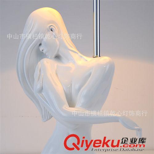 歐式樹脂臺(tái)燈 工藝裝飾臺(tái)燈 gd時(shí)尚臥室客廳床頭飾品燈9003原始圖片3