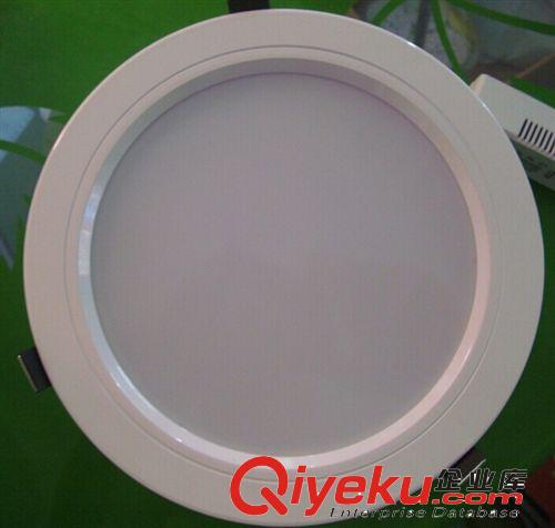 廠家直銷led筒燈6寸15W18W21W高光，噴白，沙金，沙銀面筒燈