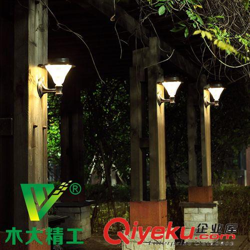 太陽能燈花園燈 投光燈 戶外 庭院 家用 超亮 照明 60LED泛光燈