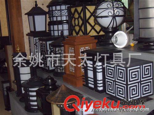 鋁壓鑄柱頭燈 廠家直銷花園柱頭燈 定制圍墻橋梁壁燈柱頭燈