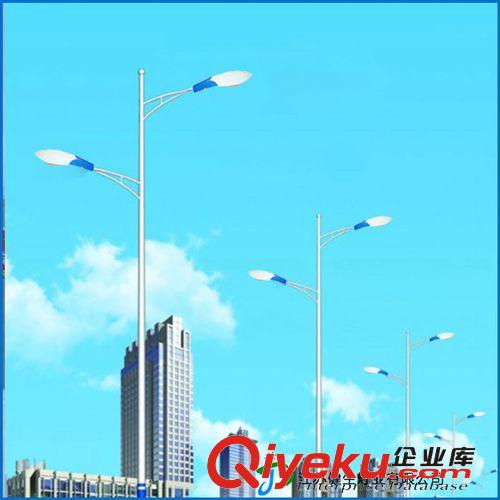 廠家批發(fā) 太陽能雙臂庭院燈 新款小區(qū)庭院燈 價錢實惠