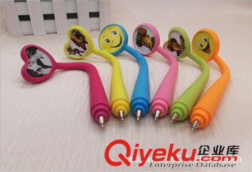促銷廣告贈品彎曲筆 促銷禮品 卡通禮品筆 硅膠卡通 塑料圓珠筆原始圖片2