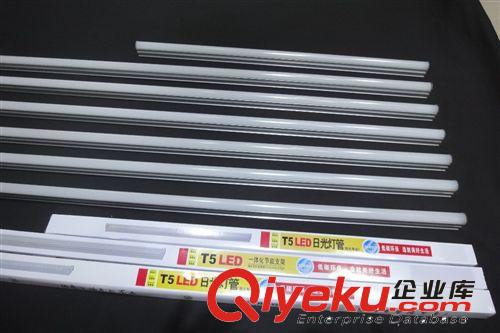 廠價(jià)批發(fā)全電壓恒流20w 1.2m T5/2835一體化無(wú)暗區(qū)LED日光燈