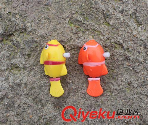 廠家直銷 上鏈游水魚玩具 能在水里游泳的發條上鏈小魚 沙灘玩具原始圖片2