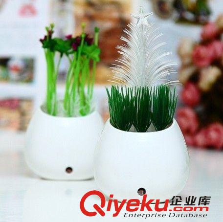 廠家直銷 光控圣誕樹小夜燈/感應燈 圣誕節禮物 智能插電小夜燈