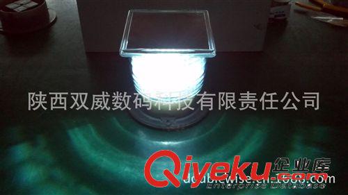 海上海洋警示太陽能警示燈 浮標(biāo)浮筒配套用高亮度太陽能警示燈原始圖片2